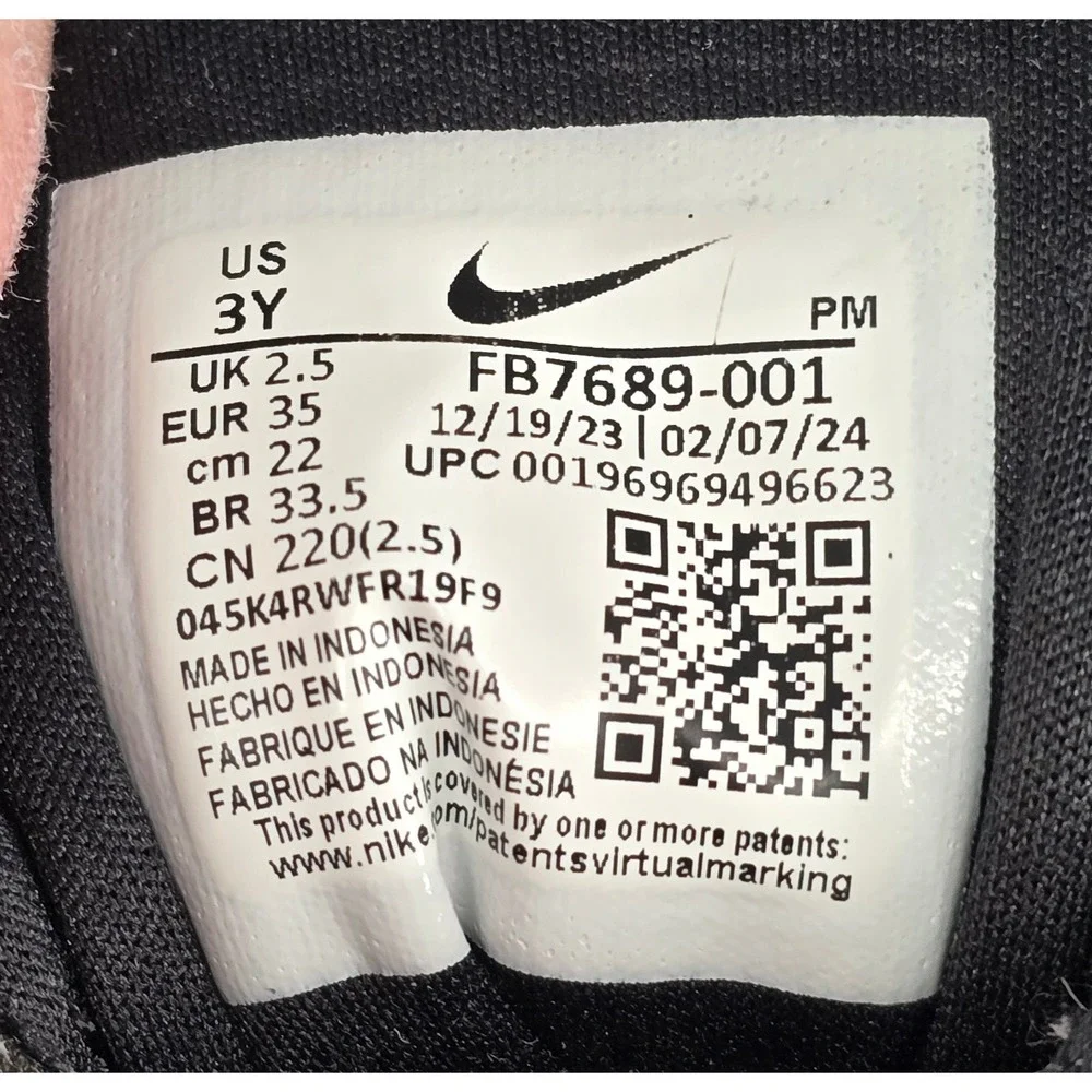 Nike revolution running
